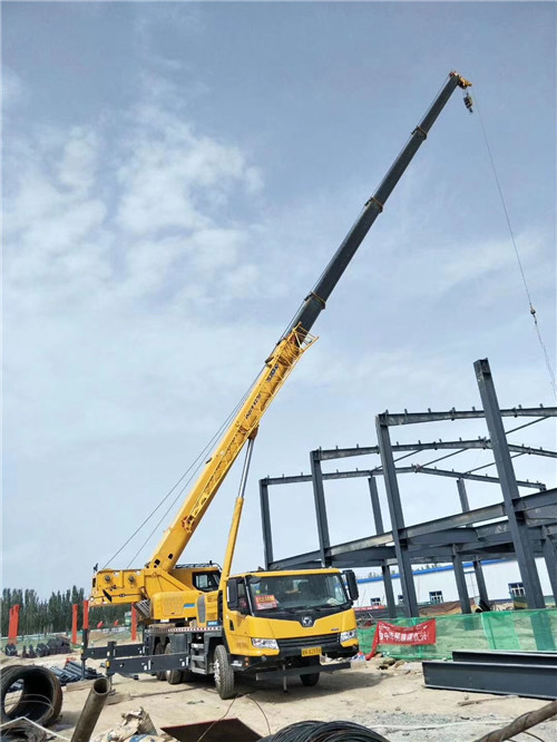 涵江区超高层建筑钢结构吊装案例